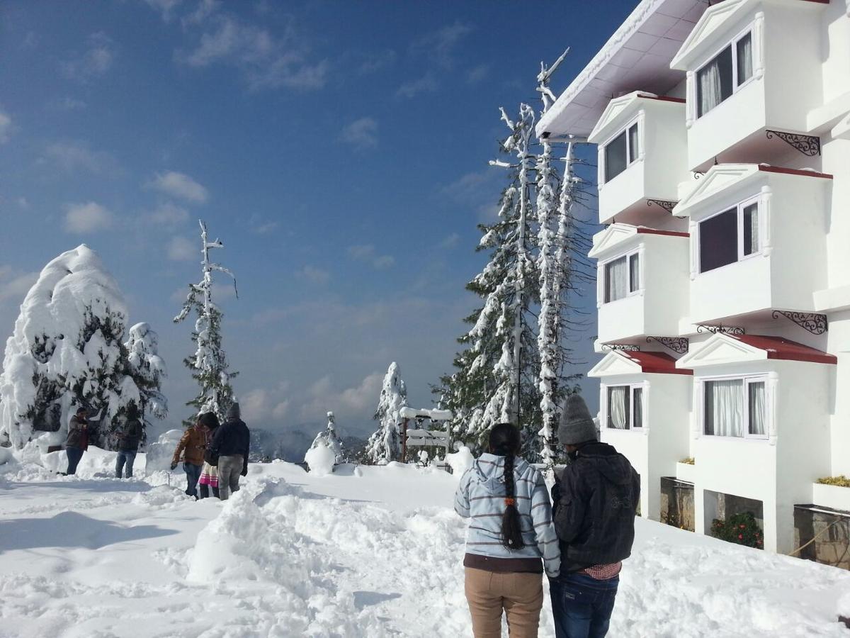 Royal Jardin Whistling Pines Resort Shimla Exterior foto