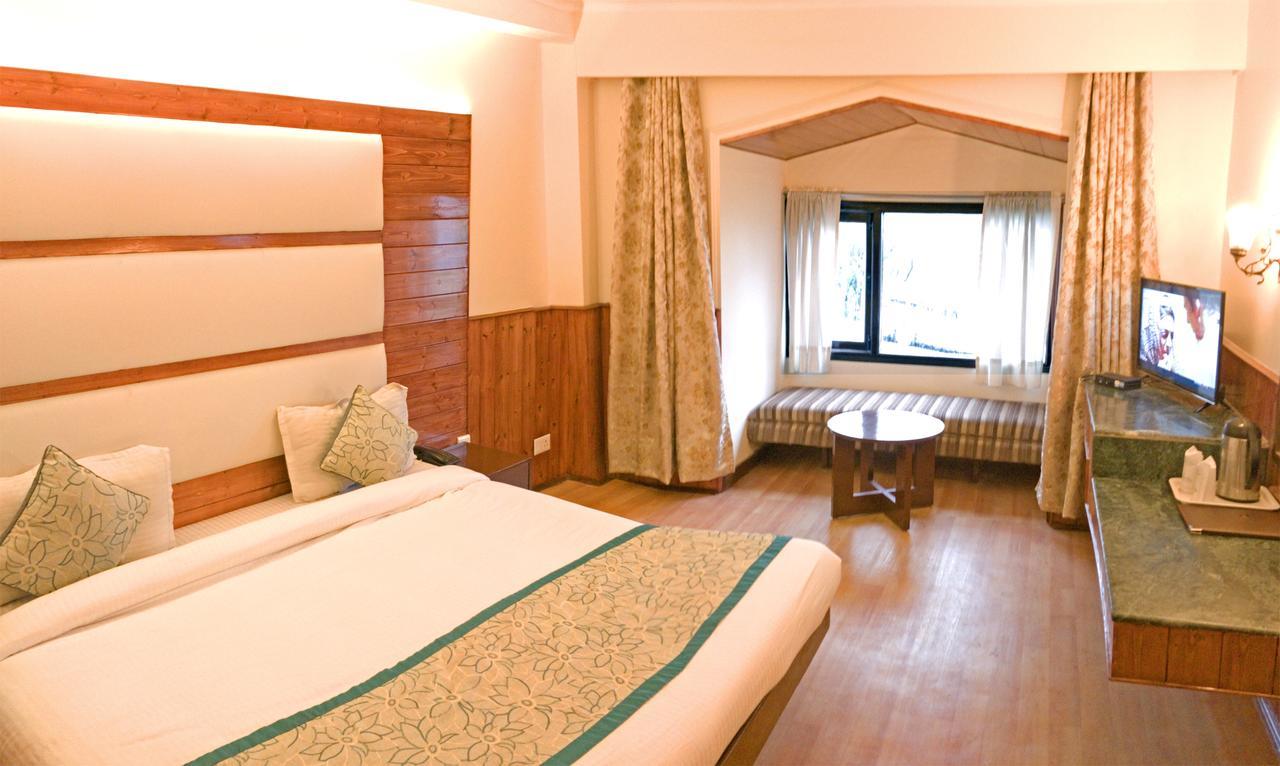 Royal Jardin Whistling Pines Resort Shimla Exterior foto