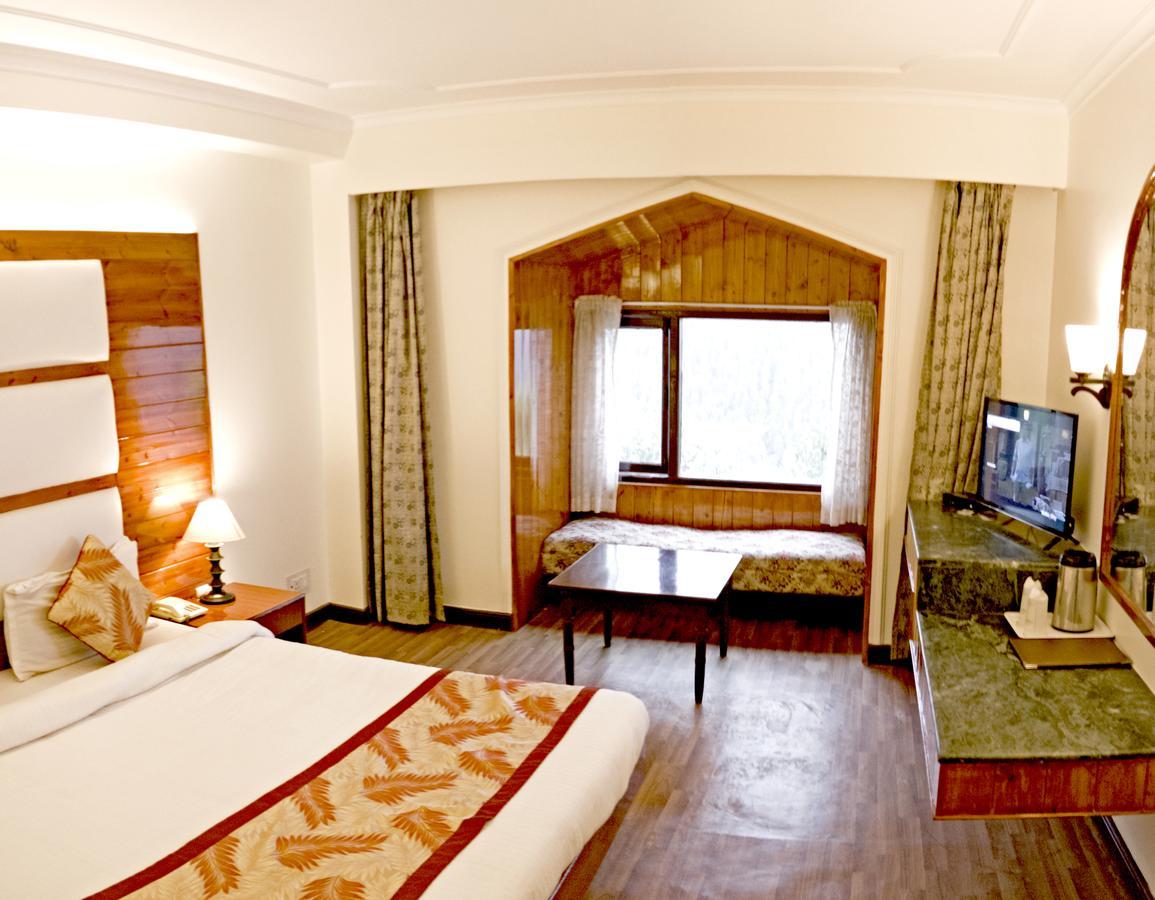 Royal Jardin Whistling Pines Resort Shimla Exterior foto