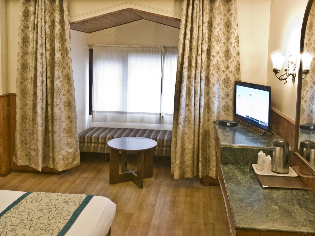 Royal Jardin Whistling Pines Resort Shimla Exterior foto